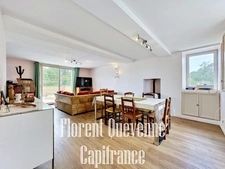 Maison en pierre + dépendances + terrain de 3120m² 