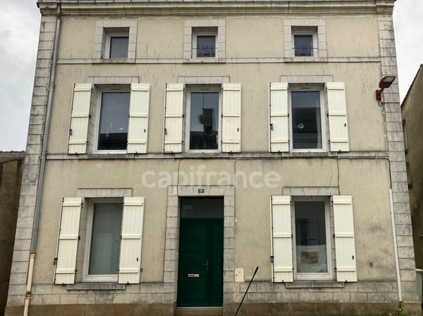 Maison à vendre 9 pièces  (49)