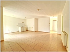 Appartement avec jardin de 70 m² + garage – comme une petite maison à Nîmes. Accès PMR. NIMES (30)