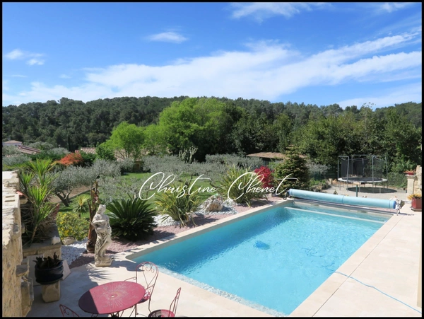 Bien d'exeption - Maison de maçon de 174 m² - Terrain de 2291 m² Garage 100 m²