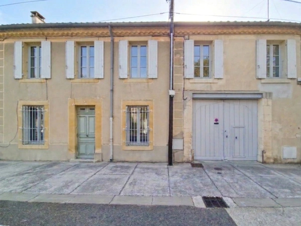 ANCIENNE PROPRIÉTÉ VIGNERONNE AU CŒUR DE MARSILLARGUES AVEC FORT POTENTIEL