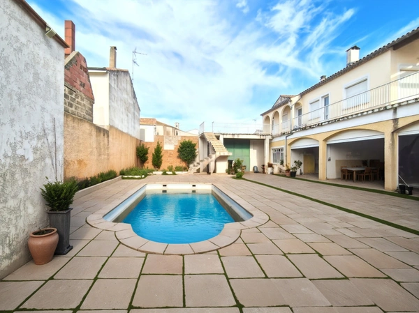 ENSEMBLE IMMOBILIER - SAINT LAURENT D'AIGOUZE (30)