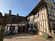 Charming half-timbered house - Energy rating B - 5 rooms - great potential