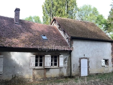Former mill on the riverbank - 250m2 - enormous potential - 13ha of meadow and forest - St Maurice sur Aveyron (45)