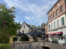Maison de ville de caractère au coeur de CHÂTEAU RENARD (45) - 4 pièces - idéal primo accédant ou investisseur ou activité professionnelle