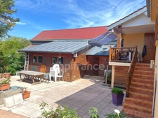  VILLAGE HOUSE - ENERGY RATING: C - 4 BEDROOMS - INDOOR POOL - NO WORK REQUIRED