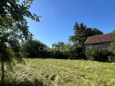 Maison à vendre 2 pièces avec garage sur terrain de 790m2 au coeur de Village (89)