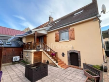  VILLAGE HOUSE - ENERGY RATING: C - 4 BEDROOMS - INDOOR POOL - NO WORK REQUIRED