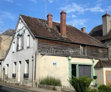 Maison de ville de caractère au coeur de CHÂTEAU RENARD (45) - 4 pièces - idéal primo accédant ou investisseur ou activité professionnelle