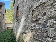 Former mill on the riverbank - 250m2 - enormous potential - 13ha of meadow and forest - St Maurice sur Aveyron (45)