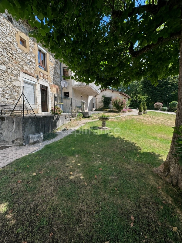 Maison à vendre 9 pièces POMMIERS LA PLACETTE (38)