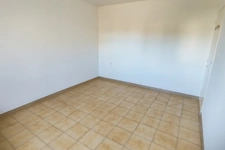 Grande maison 166 m² + dépendance habitable 50 m² + 2 garages de 30 m² chacun – Rare à Saint-Gilles !