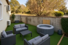 Grande maison 166 m² + dépendance habitable 50 m² + 2 garages de 30 m² chacun – Rare à Saint-Gilles !