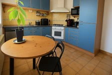 Grande maison 166 m² + dépendance habitable 50 m² + 2 garages de 30 m² chacun – Rare à Saint-Gilles !