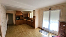 MONTS - 37260 - MAISON SPACIEUSE - 4 CHAMBRES - BELLE ET GRANDE VERANDA - GARAGE - TERRAIN DE 800M2 