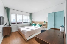 PARIS (75012) – T4 – 90M2 – TRÈS CALME – TRÈS LUMINEUX – TRAVERSANT – VUE DÉGAGÉE SUR LES TOITS DE PARIS – BALCON (9,5m2) - PARKING 