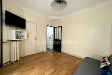 PARIS 18EME ARRONDISSEMENT (75) - Studio meublé 17,94 m² – Montmartre – Art Déco – Calme et lumineux
