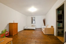 CAPESTANG – A PROPERTY WITH CHARACTER, INDEPENDENT ACCOMMODATION, COMMERCIAL SPACES AND DEVELOPMENT POTENTIAL