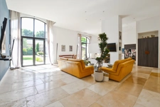 CAPESTANG – A PROPERTY WITH CHARACTER, INDEPENDENT ACCOMMODATION, COMMERCIAL SPACES AND DEVELOPMENT POTENTIAL