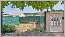 Cazedarnes – Maison plain-pied T3, 68 m² habitables + garage, jardin arboré