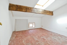 Saint-Chinian – Maison de village de 95 m², 4 chambres et cour sans vis-à-vis