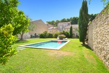 CAPESTANG – A PROPERTY WITH CHARACTER, INDEPENDENT ACCOMMODATION, COMMERCIAL SPACES AND DEVELOPMENT POTENTIAL