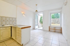 Saint-Chinian – Maison de village de 95 m², 4 chambres et cour sans vis-à-vis