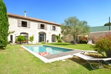 CAPESTANG – A PROPERTY WITH CHARACTER, INDEPENDENT ACCOMMODATION, COMMERCIAL SPACES AND DEVELOPMENT POTENTIAL