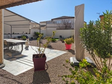 Maison R+1, 3 chambres, garage et jardin piscinable – Béziers 