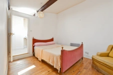 Maison de caractère 186 m² – 5 chambres dont 4 suites parentales – Terrasse – Causses-et-Veyran