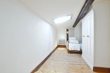 Maison de caractère 186 m² – 5 chambres dont 4 suites parentales – Terrasse – Causses-et-Veyran