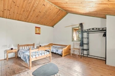 Ferrières-Poussarou – Two accommodations, a swimming pool and an impressive view of nature