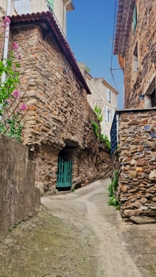 4-room village house – Quiet, authentic and rental potential in Saint-Nazaire-de-Ladarez