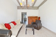 CAPESTANG – A PROPERTY WITH CHARACTER, INDEPENDENT ACCOMMODATION, COMMERCIAL SPACES AND DEVELOPMENT POTENTIAL