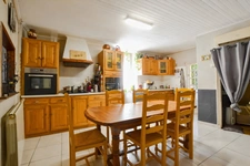 Maison de village 4 pièces – 102 m² – Lumineuse – Cour – Fort potentiel d’aménagement