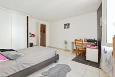 Maison de village 4 pièces – 102 m² – Lumineuse – Cour – Fort potentiel d’aménagement