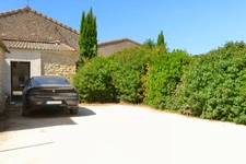 CAPESTANG – A PROPERTY WITH CHARACTER, INDEPENDENT ACCOMMODATION, COMMERCIAL SPACES AND DEVELOPMENT POTENTIAL
