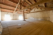 CAPESTANG – A PROPERTY WITH CHARACTER, INDEPENDENT ACCOMMODATION, COMMERCIAL SPACES AND DEVELOPMENT POTENTIAL