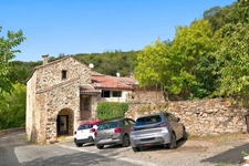 Ferrières-Poussarou – Two accommodations, a swimming pool and an impressive view of nature