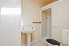 Maison de caractère 186 m² – 5 chambres dont 4 suites parentales – Terrasse – Causses-et-Veyran