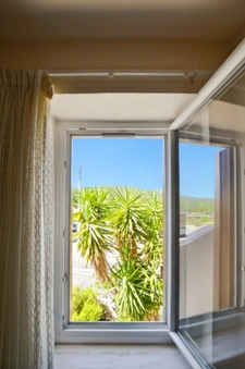 Maison de caractère 186 m² – 5 chambres dont 4 suites parentales – Terrasse – Causses-et-Veyran