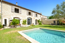 CAPESTANG – A PROPERTY WITH CHARACTER, INDEPENDENT ACCOMMODATION, COMMERCIAL SPACES AND DEVELOPMENT POTENTIAL