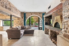 Ferrières-Poussarou – Two accommodations, a swimming pool and an impressive view of nature