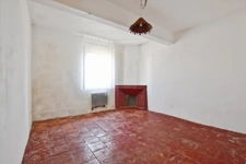 Saint-Chinian – Maison de village de 95 m², 4 chambres et cour sans vis-à-vis