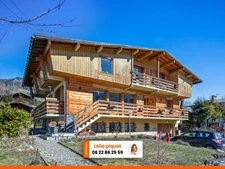 74120 PRAZ-SUR-ARLY - CHALET DIVISE + TERRAIN A VOCATION RESIDENTIELLE - - MAZOT - PARKING - PROCHE DES PISTES DE SKI