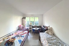 Appartement à vendre 5 pièces - Rez de jardin - CALME - PARKINGS - PROCHE DES COMMODITES 