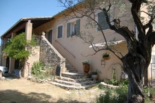 84800 LAGNES - BASTIDE 12 pièces - VUE PANORAMIQUE - CALME - PISCINE