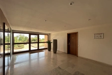 Appartement à vendre 5 pièces - Rez de jardin - CALME - PARKINGS - PROCHE DES COMMODITES 