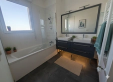 69100 VILLEURBANNE - APPARTEMENT DE 4 PIECES - TERRASSE - VUE DEGAGEE - ASCENSEUR - PROCHE DES COMMODITES - METRO