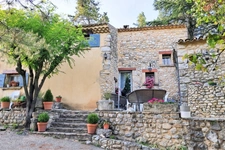 Propriete à vendre 6 pièces ROUSSAS (26)